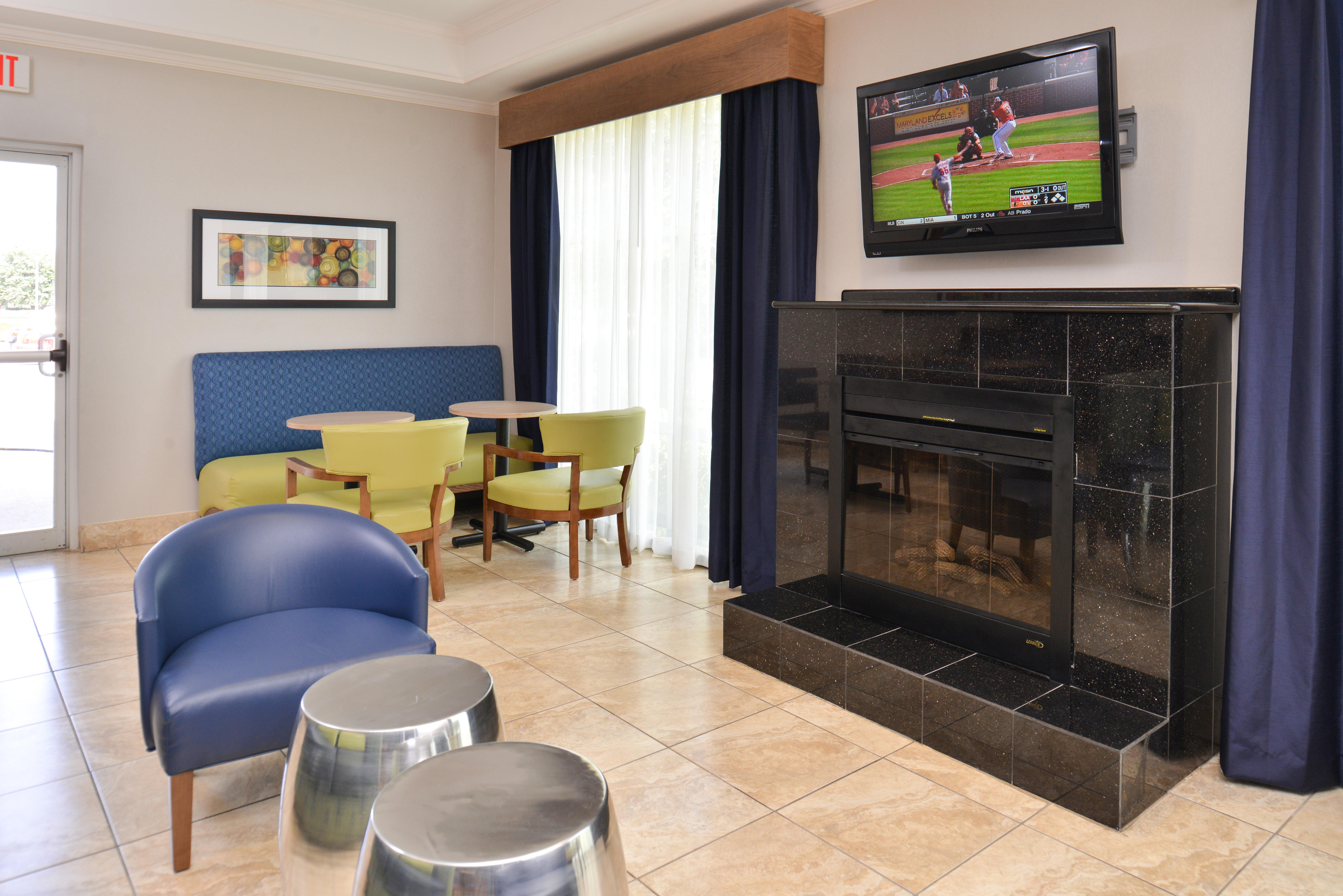 Holiday Inn Express & Suites San Antonio South Εξωτερικό φωτογραφία