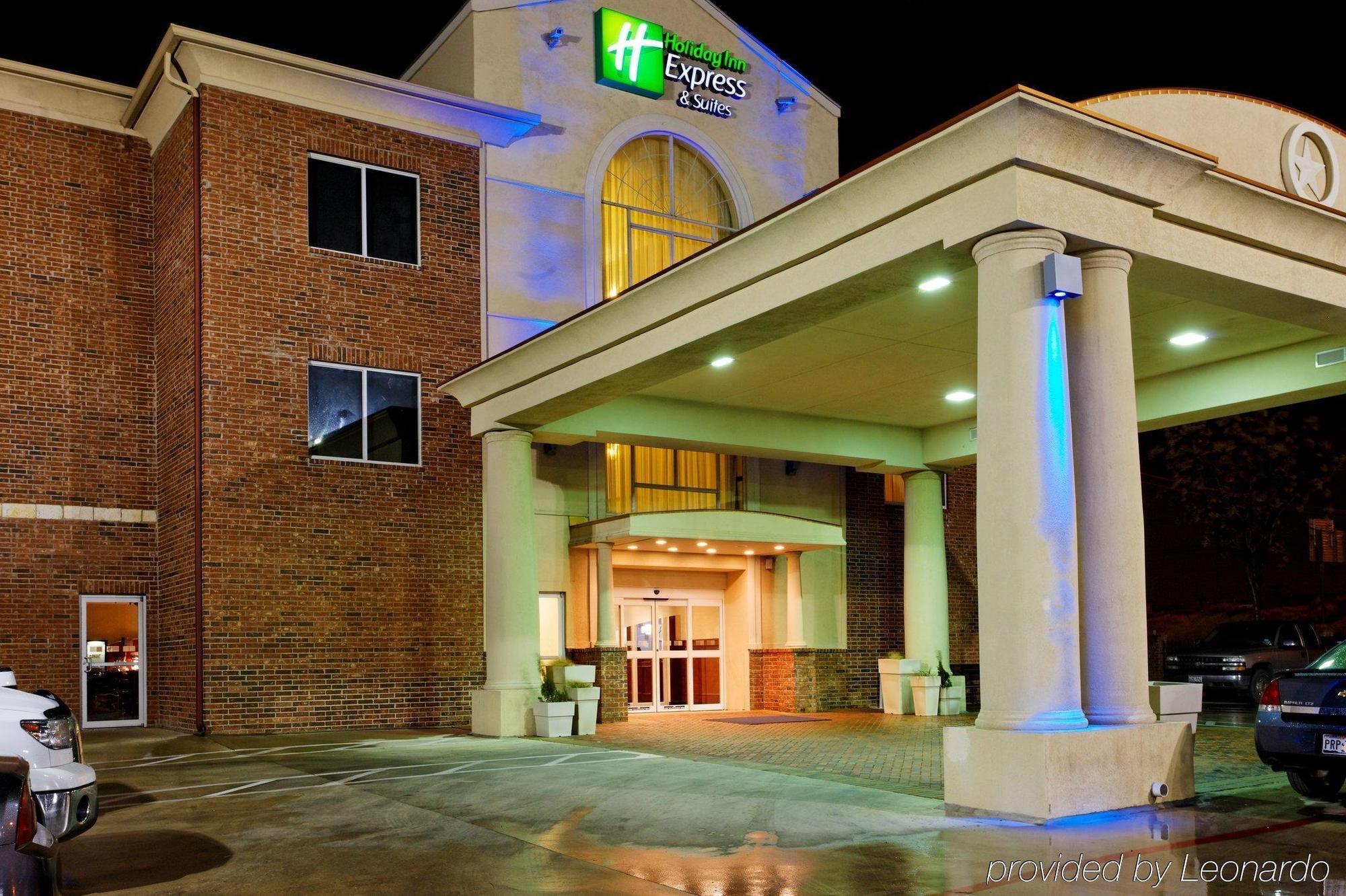Holiday Inn Express & Suites San Antonio South Εξωτερικό φωτογραφία